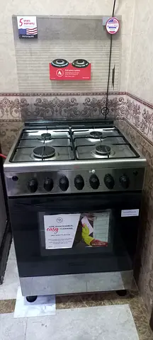 4-burner Gas Cooker with Oven - With cylinder-Excellent Working Conditions