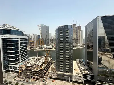 Furnished 4BR | Canal View | Prime Location