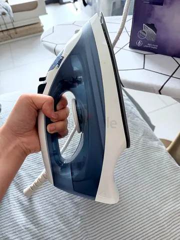 Philips 5000 Series Steam Iron DST5010 + Ironing Board