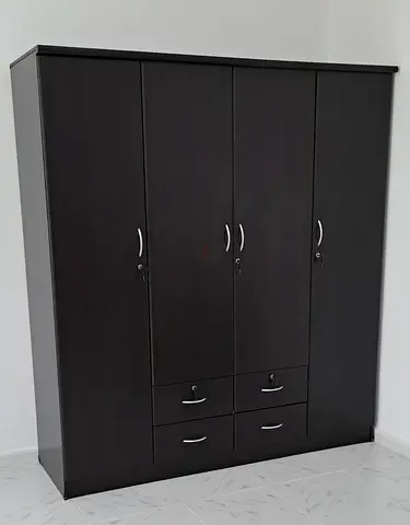 Dark Wood 4-Door Wardrobe with 4 Drawers — Good quality