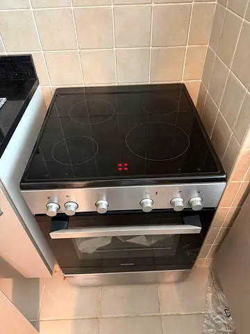 Siemens Electric 4 Hoobs , Cooking Range , DELIVERY + WARRANTY
