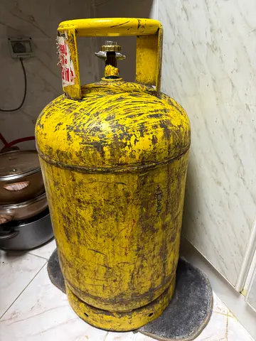Gas cylinder