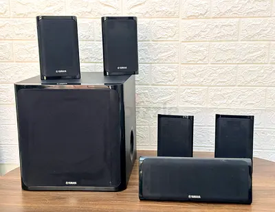 Yamaha 5.1 hometheater speakers