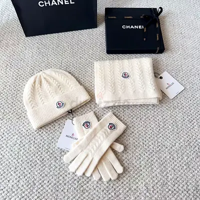 Moncler ivory knit hat, scarf and gloves set — new with tags