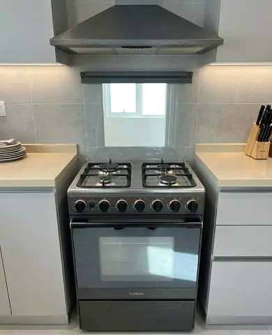Toshiba 60x60cm 4 burner gass coking range heay duty FREE DELIVERY +WARRENTY