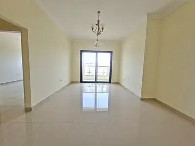 No comeshan no deposit 1bhk 2wachroom balcony parking waldrop in new Muwaileh sharjah