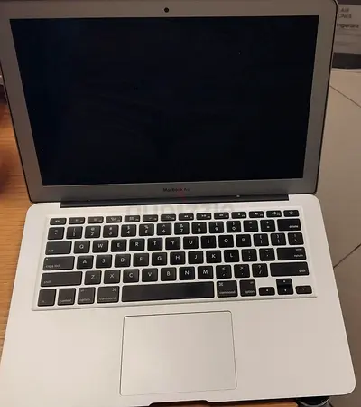 Apple MacBook Air 13" (2017)