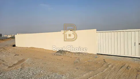 للايجار حوطة بالصجعة 10000 قدم بسعر مميز