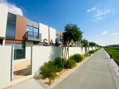 Vacant 3BR Townhouse | Spacious Layout | Prime Family Community