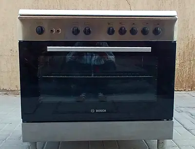 Bosch 90x60cm gas cooker with 5burners Perfect working condition