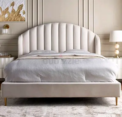 BRAND NEW Swirl King Bed 180x200 Cream/Gold – Home Centre – Unused
Description:
Brand new Swirl King