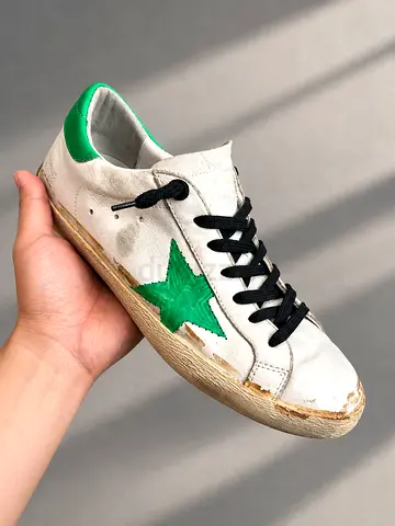 Golden Goose Superstar size 43