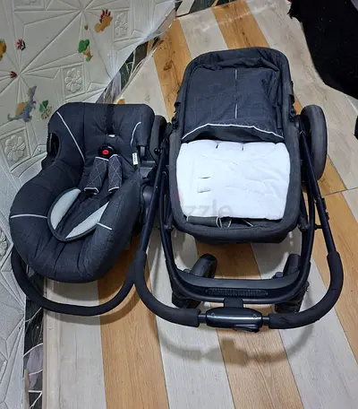 3-in-1 travel system: stroller with carrycot and infant car seat - good condition