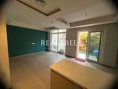 3 BR + Roof Top | Back-to-Back | Vacant