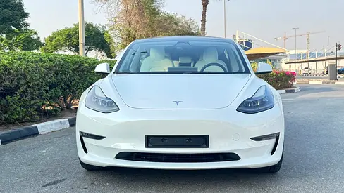 TESLA MODEL 3 PERFORMANCE FULL OPTION 2022 GCC SINGLE OWNER WITH TESLA AGENCY WARRANTY TILL 2030