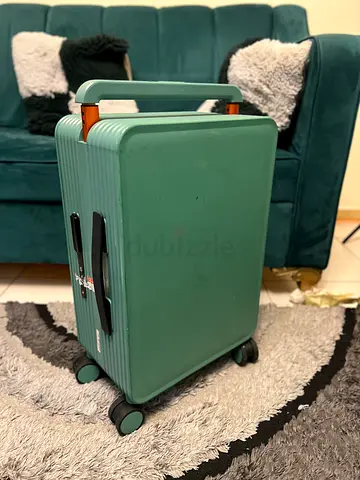 Mint Green Hard-Shell Cabin Luggage / Travel Suitcase