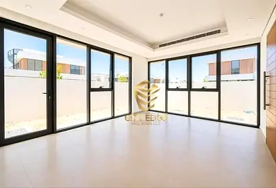 Ready 4BR Villa + Majlis | Freehold | Mortgage