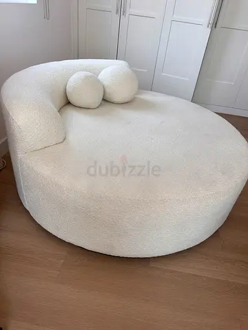 Tortello round Sofa / Day Bed 2S - Walls Nation - Off White