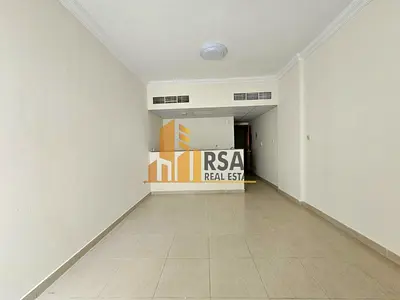 Studio With Separate Kitchen/Family Building/Near School Area