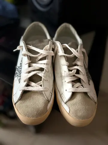 Golden Goose Superstar size 40