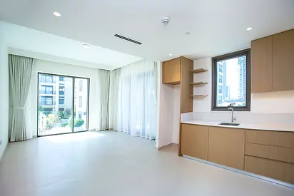 Bright 1BR Apartment | Courtyard & Pool Views | Balcony
