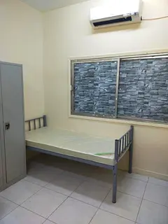 Executive bachelor bed space available in butina near by nesto