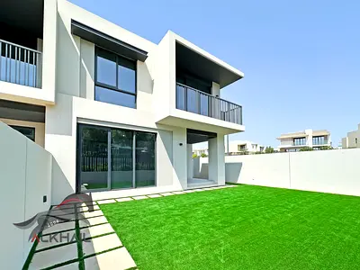 Corner Unit l No Commission l Landscaped