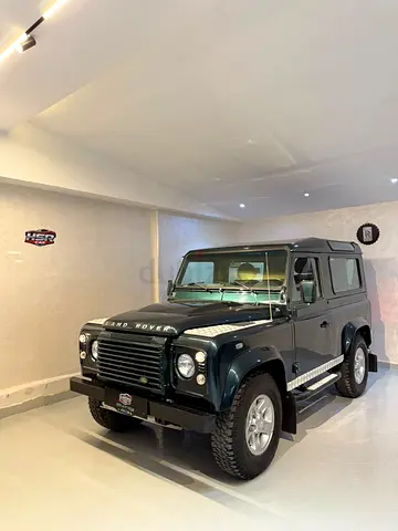 2013 Land Rover Defender 90- European Specs