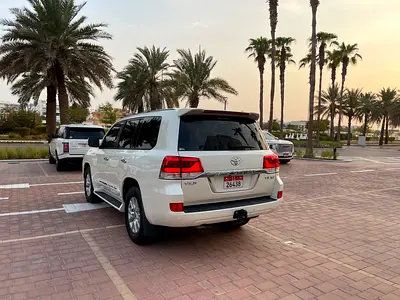 2016 Toyota LAND CRUISER — миниатюра 12
