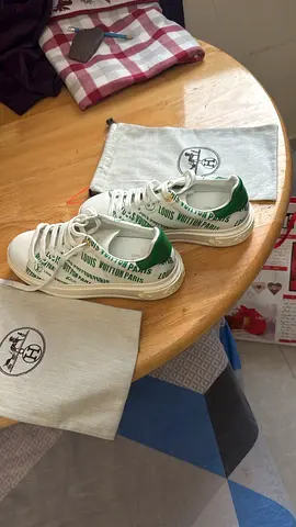 White & Green Louis Vuitton Timeout shoes.Never used..size EU38