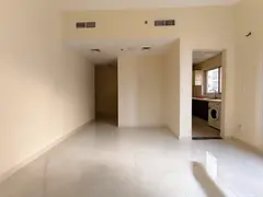 LUXURY LIVING SPACIOUS STUDIO APARTMENT WITH CLOSE KITCHEN 1 COVERED PARKING ON PRIME LOCATION CONTA