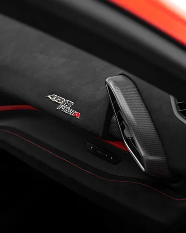 صورة مصغرة 16 لـ 2019 Ferrari 488 PISTA