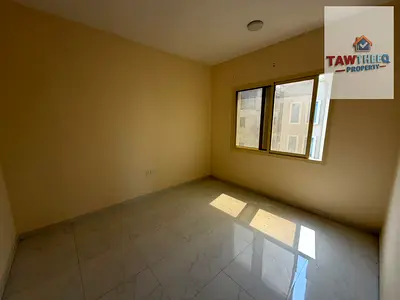 موقع مميز مقابل الشارقة  | تكييف مركزي وبلكونة