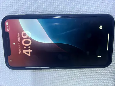 I phone Xs Max selling