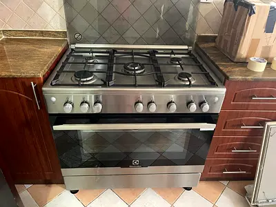 Electrolux Gas Cooking Range Fan Assist Oven 90cm Exellent Condition