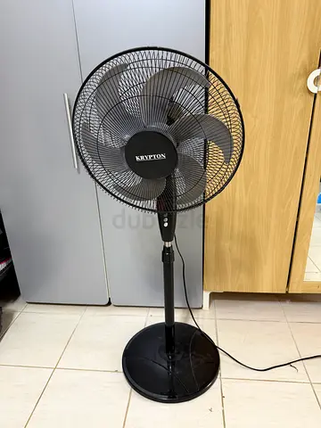 Black pedestal standing fan - excellent working condition
