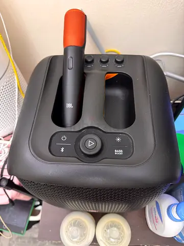 JBL ENCORE PARTYBOX WITH MICROPHONE