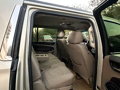 2016 Chevrolet SUBURBAN — фото 2