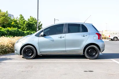 2008 Toyota YARIS — фото 2
