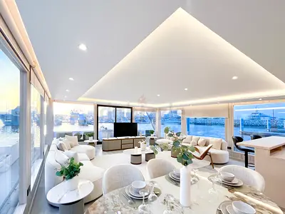 Luxury Royal Queen Marine Houseboat – 16M – Twin 300HP عوامة للبيع مباشرة من المالك