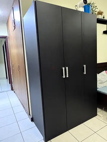 Dark wood 3-door wardrobe, good condition