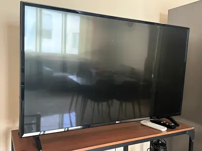 LG 43” Smart TV – AED 650