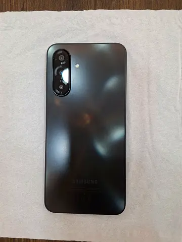 Samsung smartphone - good condition, dual camera, 128GB (approx.)