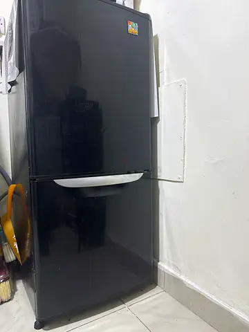 National NR -B141j Refrigerator at good condition