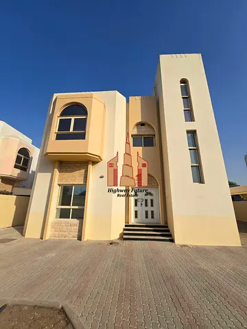 Big garden parking 2 hall Majlis 3 kitchen spacious neat and clean 4 bedroom villa wardrobes 120k