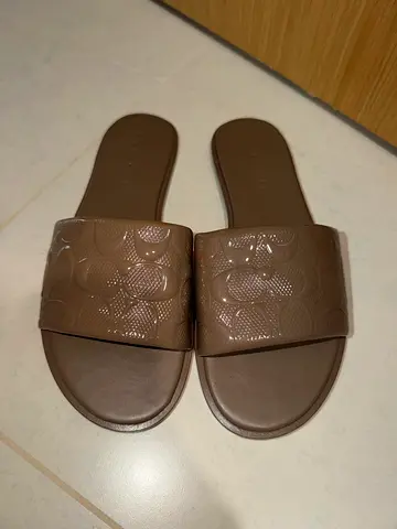 Coach Holly Slide Sandals – Signature Patent Leather