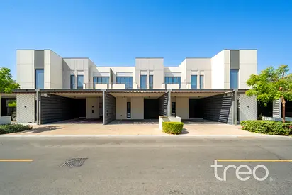 Exclusive | Pool Backing | Vacant
