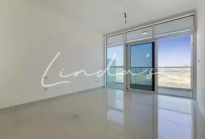 Investor's Chois | Mid Floor | Generic Photos