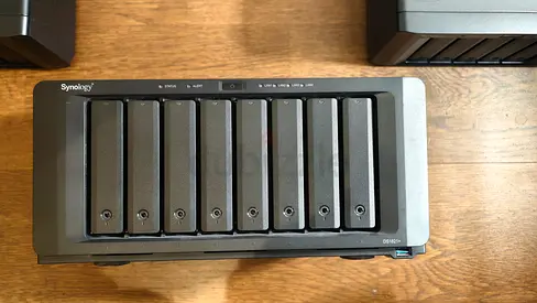 Synology DS1821+ diskless(no disk)