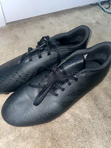 Adidas Predators Fully Black AUTHENTIC (NEGOTIABLE) size 44